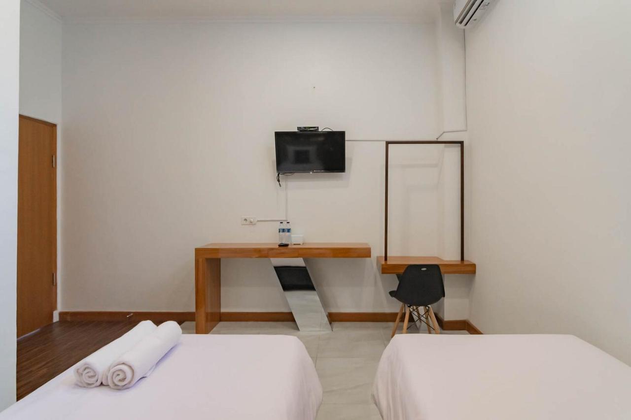Urbanview Hotel Sagara Богор Экстерьер фото